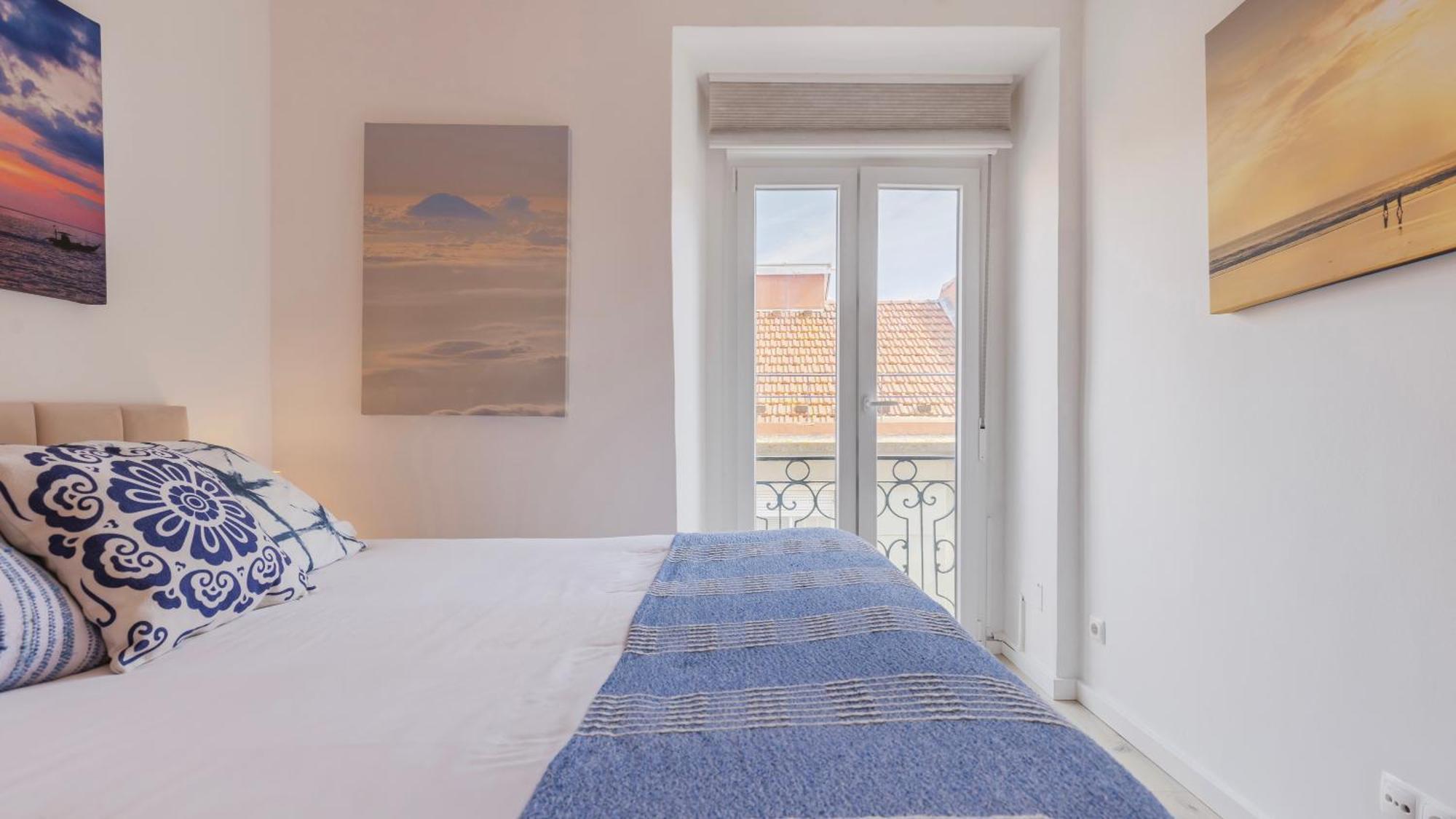 Sunny Design Apt In Praca Das Flores By Lovelystay Лиссабон Экстерьер фото