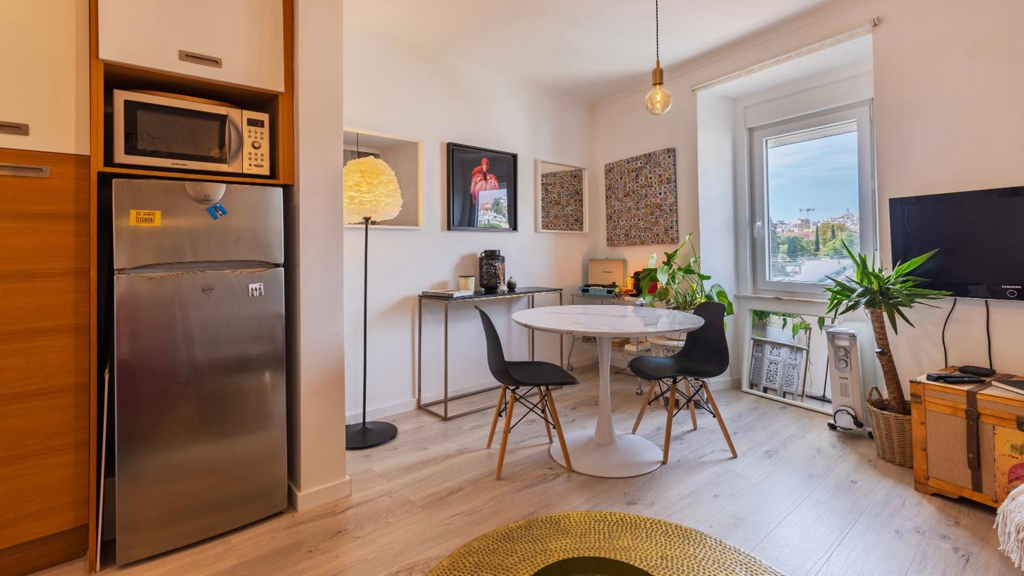 Sunny Design Apt In Praca Das Flores By Lovelystay Лиссабон Экстерьер фото